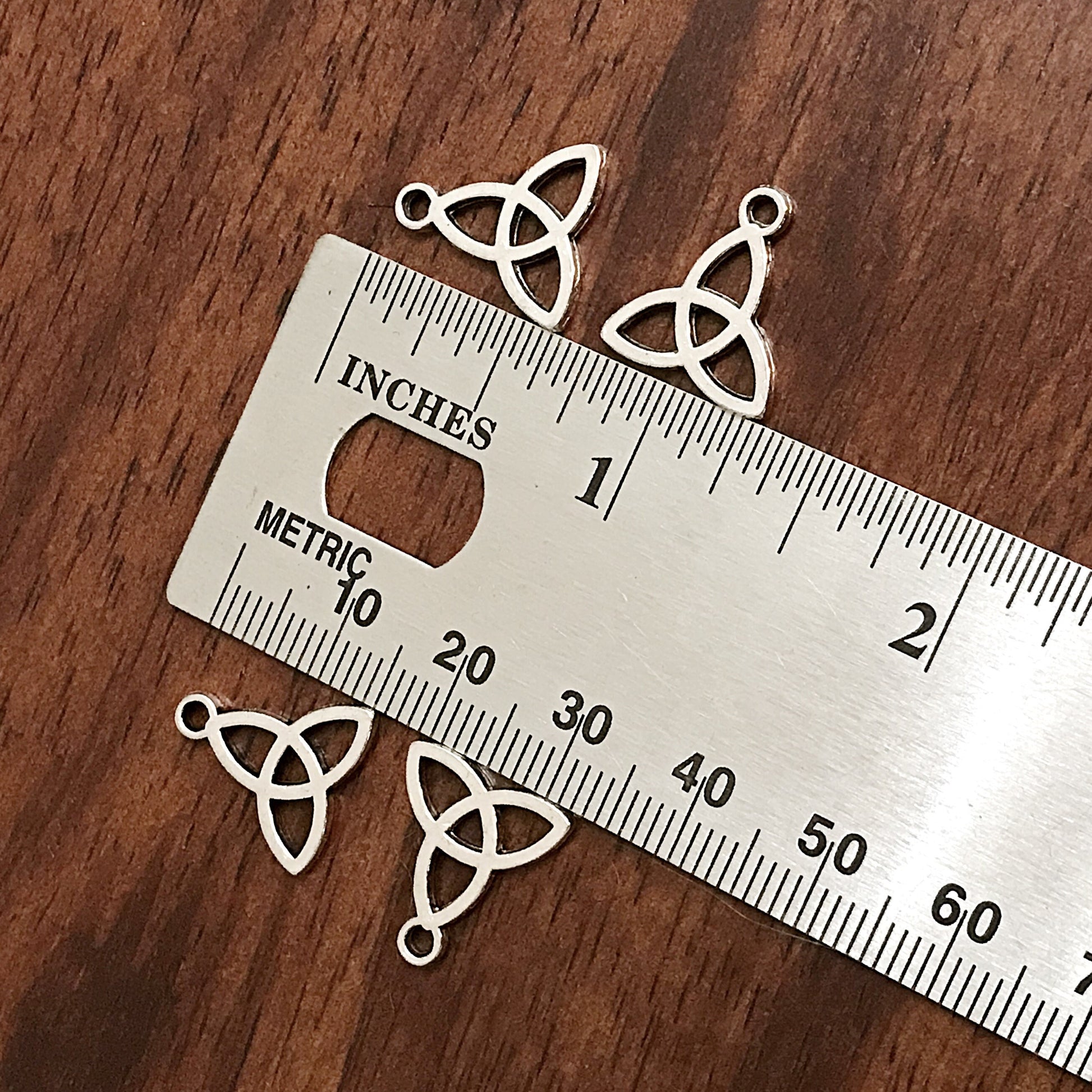 40pcs, Trinity Knot Charms, Celtic Trinity Knot Charms, Triquetra Charms, Celtic Knot Charms, Infinity Charms, Holy Trinity Charms