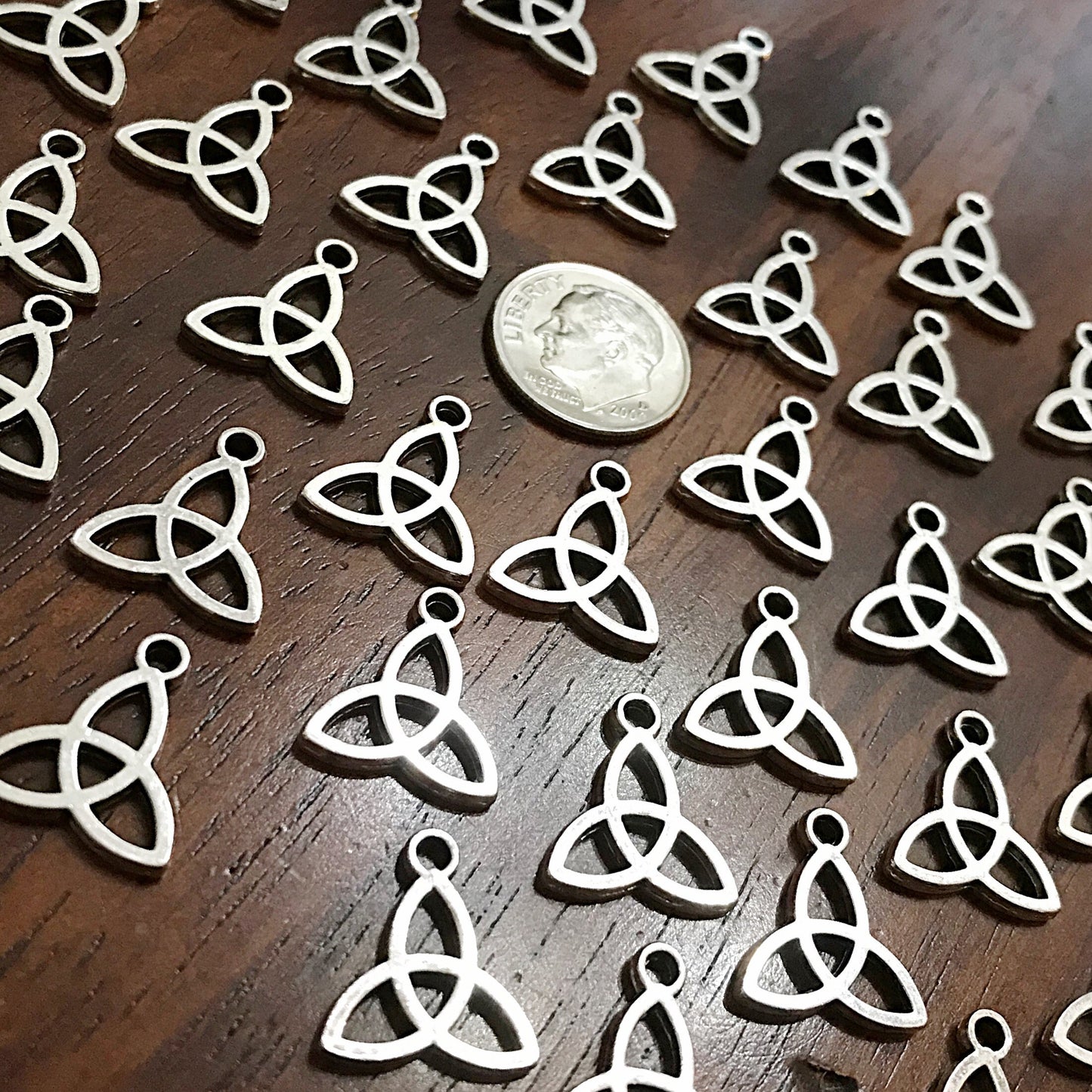 20pcs, Trinity Knot Charms, Celtic Trinity Knot Charms, Triquetra Charms, Celtic Knot Charms, Infinity Charms, Holy Trinity Charms