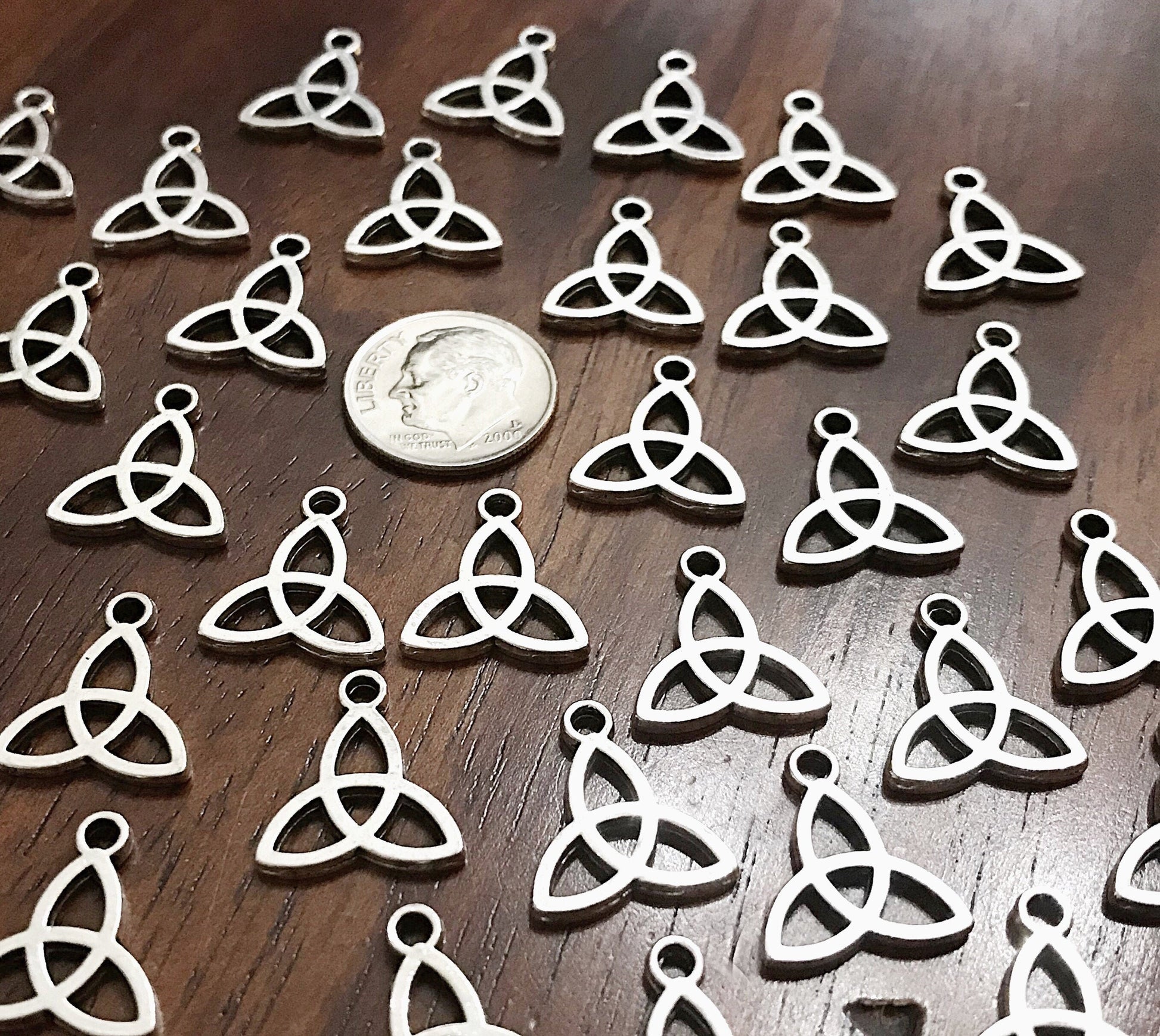 20pcs, Trinity Knot Charms, Celtic Trinity Knot Charms, Triquetra Charms, Celtic Knot Charms, Infinity Charms, Holy Trinity Charms