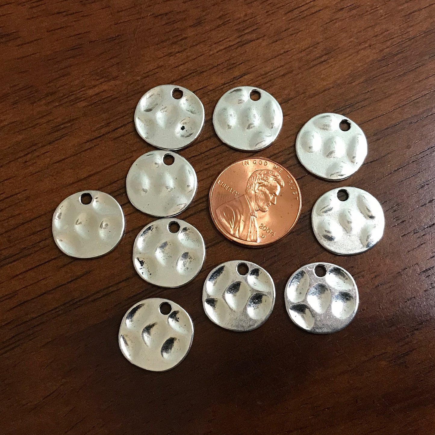 15pcs, Silver Coin Charms, Stamping Disc Blanks, Antique Silver Hammered Disc Charms, 15mm Coin Charms, Stamping Disc Blank Charms, Findings