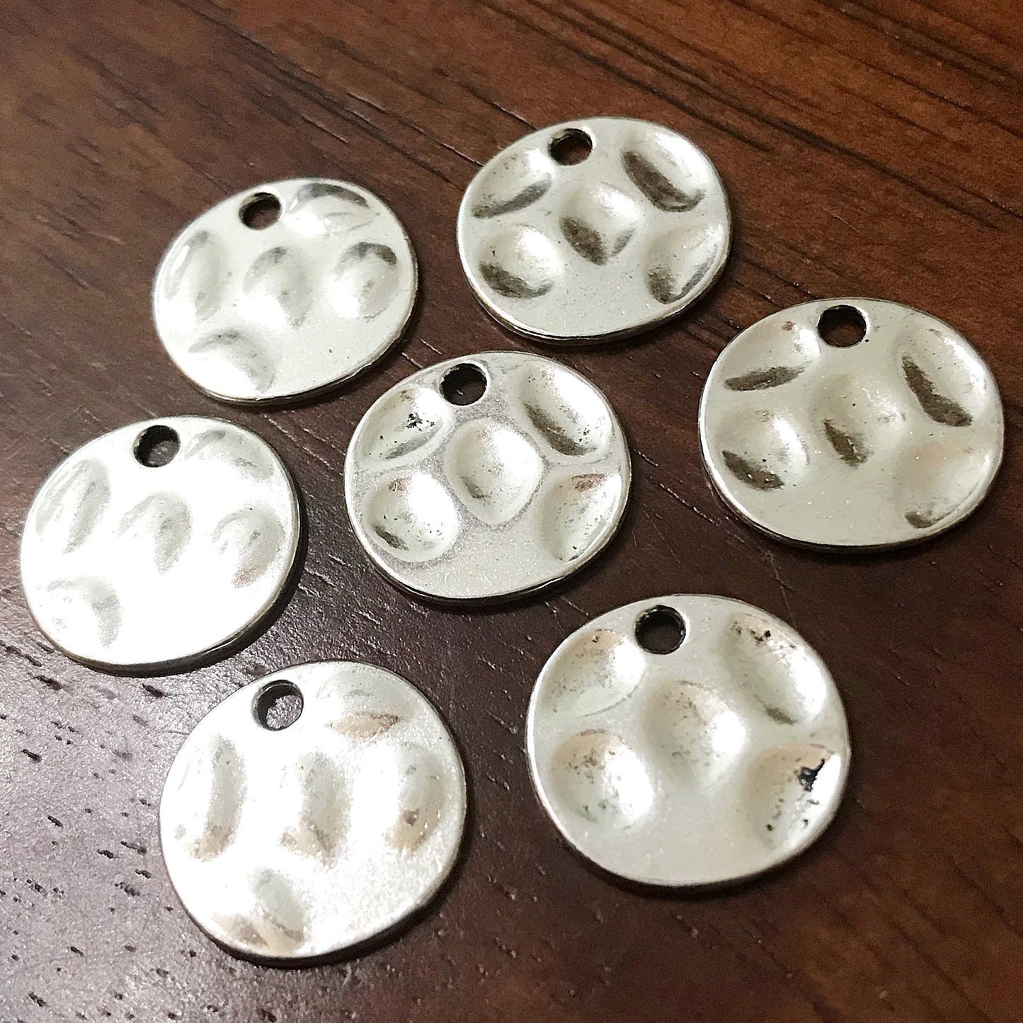 15pcs, Silver Coin Charms, Stamping Disc Blanks, Antique Silver Hammered Disc Charms, 15mm Coin Charms, Stamping Disc Blank Charms, Findings