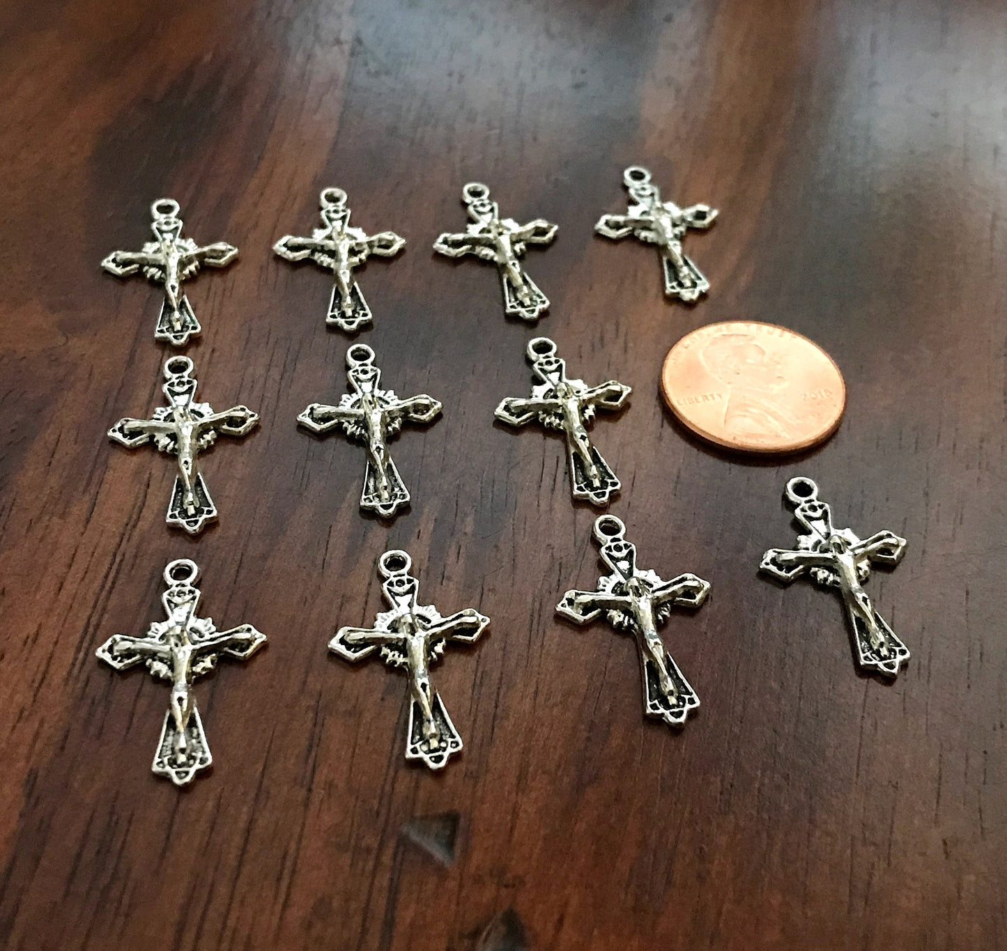 20pcs, Silver Cross Charms, Antique Silver Cross Charms, Crucifix Charms, Prayer Quilt Charms, Thin Cross, Silver Cross Pendants, Findings