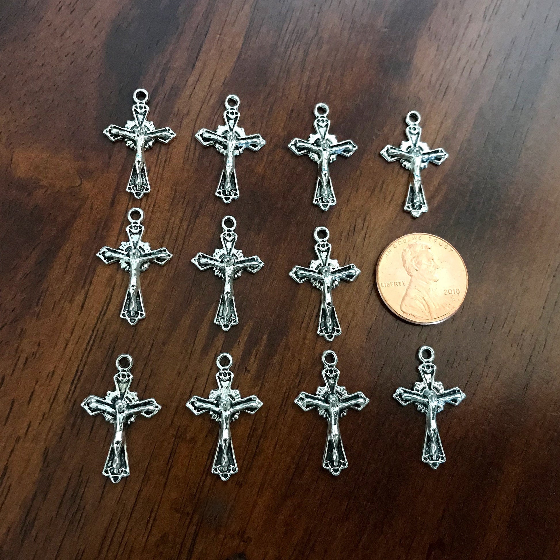 20pcs, Silver Cross Charms, Antique Silver Cross Charms, Crucifix Charms, Prayer Quilt Charms, Thin Cross, Silver Cross Pendants, Findings