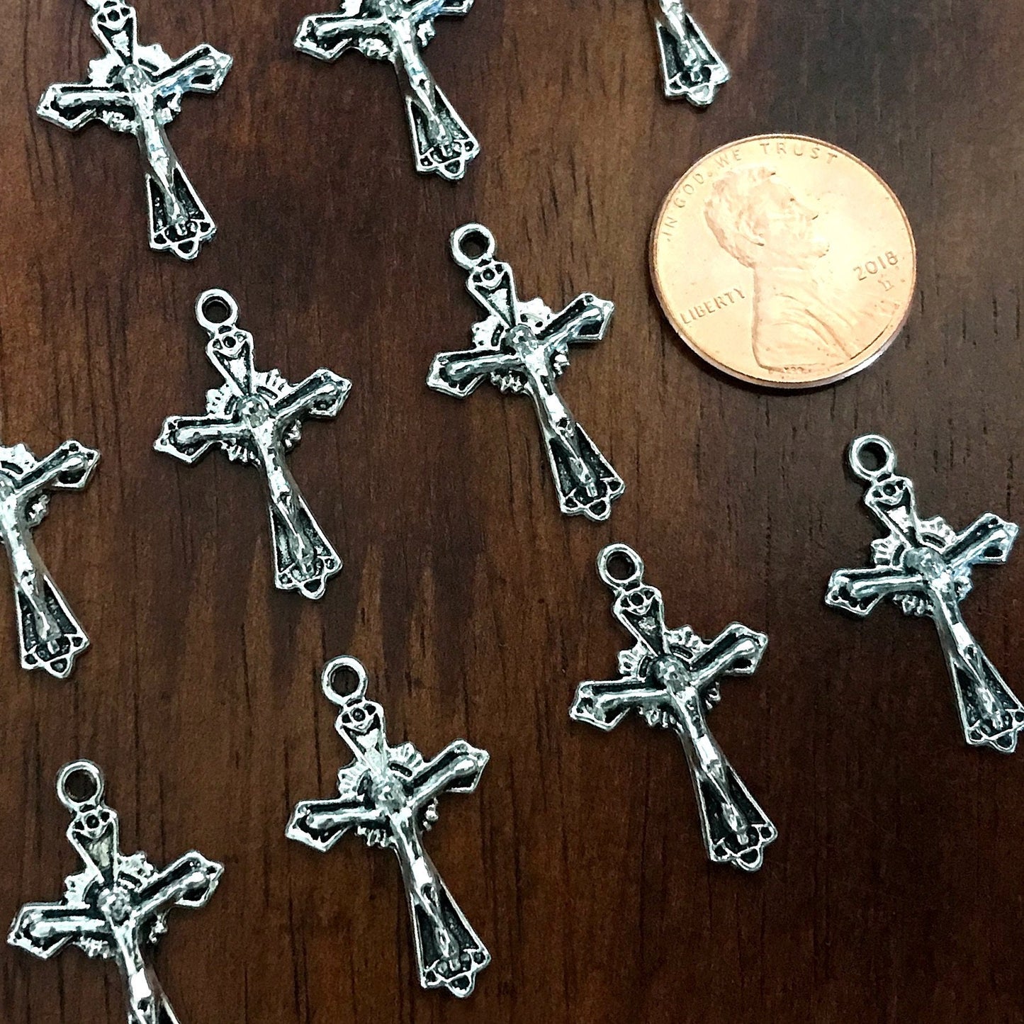 20pcs, Silver Cross Charms, Antique Silver Cross Charms, Crucifix Charms, Prayer Quilt Charms, Thin Cross, Silver Cross Pendants, Findings