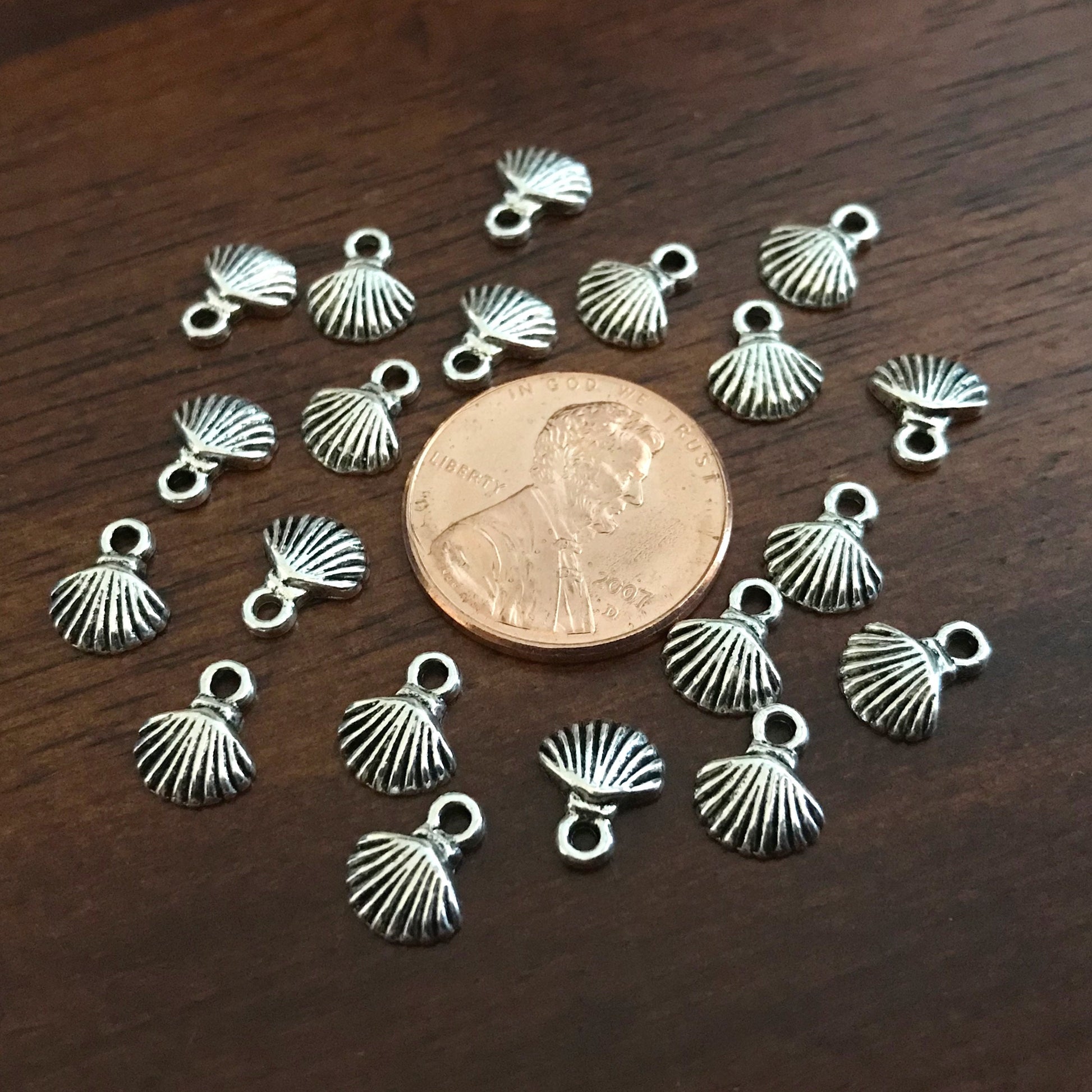 25pcs, Seashell Charms, Antique Silver Charms, Tiny Seashell Charms, Sea Shells, Silver Shell Charms, Starfish Shell Charms, Findings