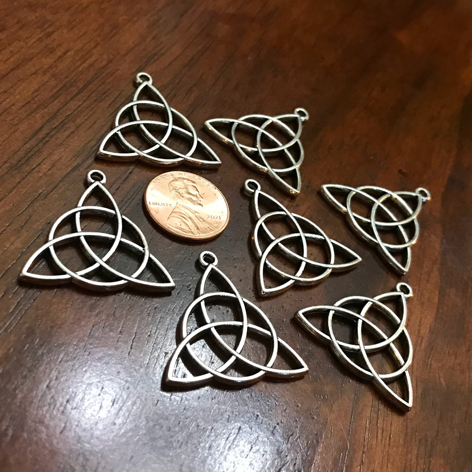 10pcs Celtic Knot Charms, Large Trinity Knot Charms, Triquetra Charms, Dull Silver Tone Infinity Knot Charms, Celtic Knot Pendants, Findings