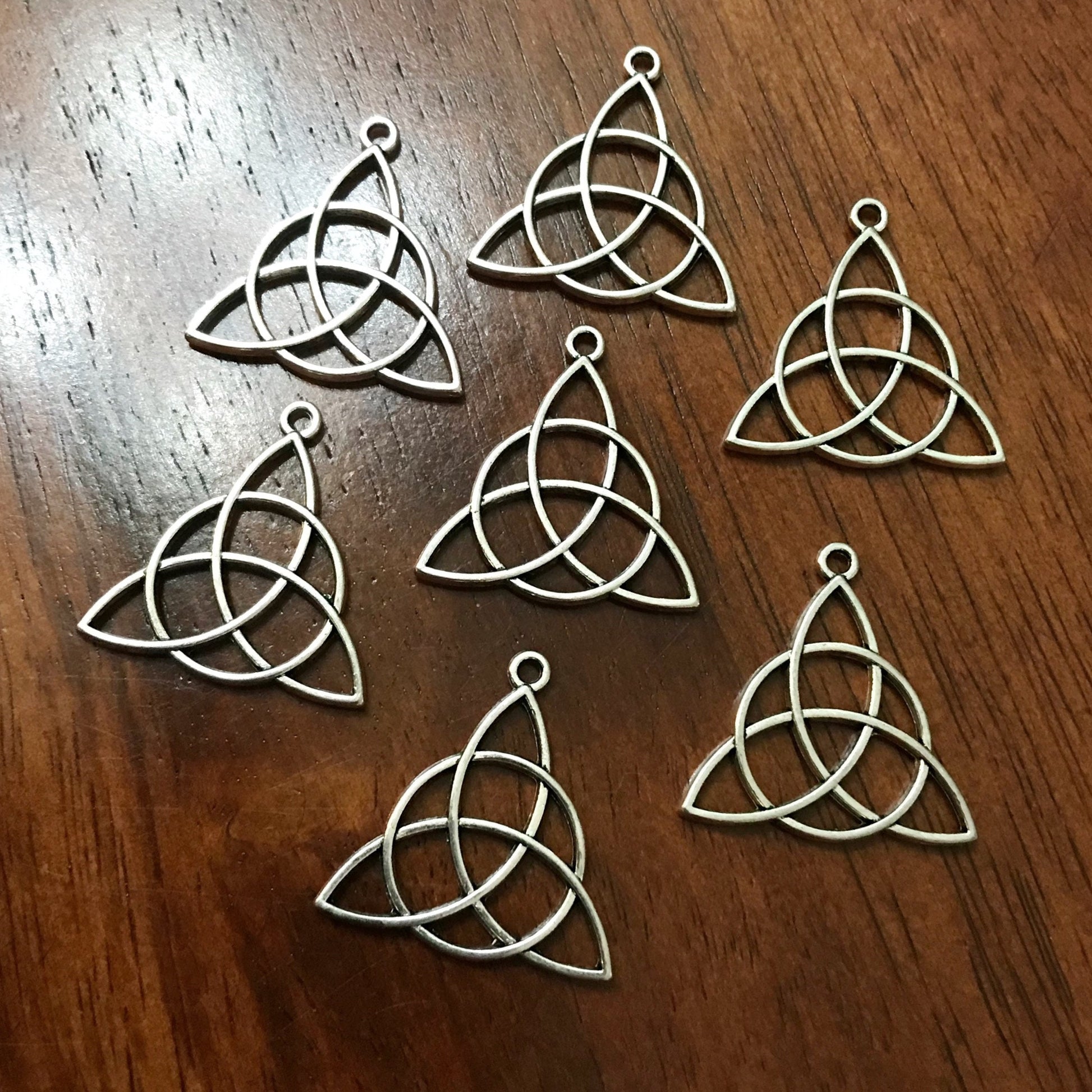 10pcs Celtic Knot Charms, Large Trinity Knot Charms, Triquetra Charms, Dull Silver Tone Infinity Knot Charms, Celtic Knot Pendants, Findings