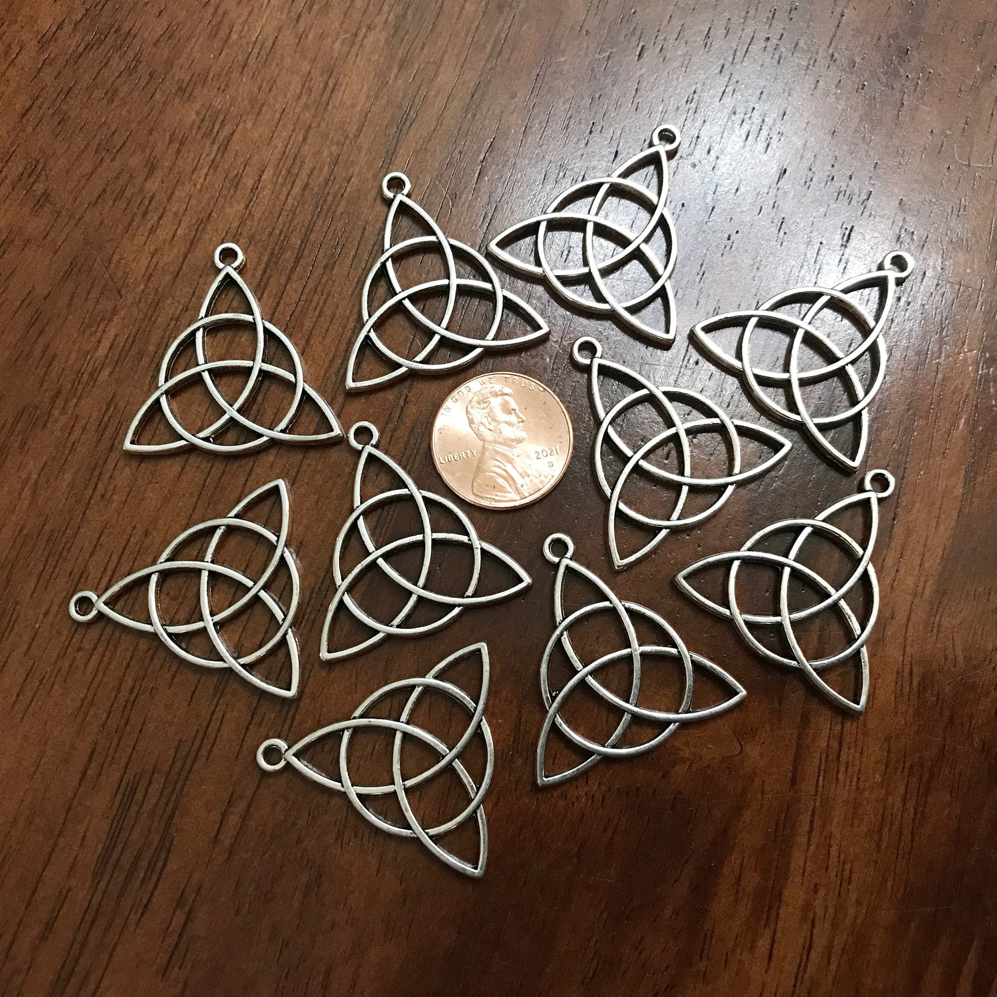 10pcs Celtic Knot Charms, Large Trinity Knot Charms, Triquetra Charms, Dull Silver Tone Infinity Knot Charms, Celtic Knot Pendants, Findings