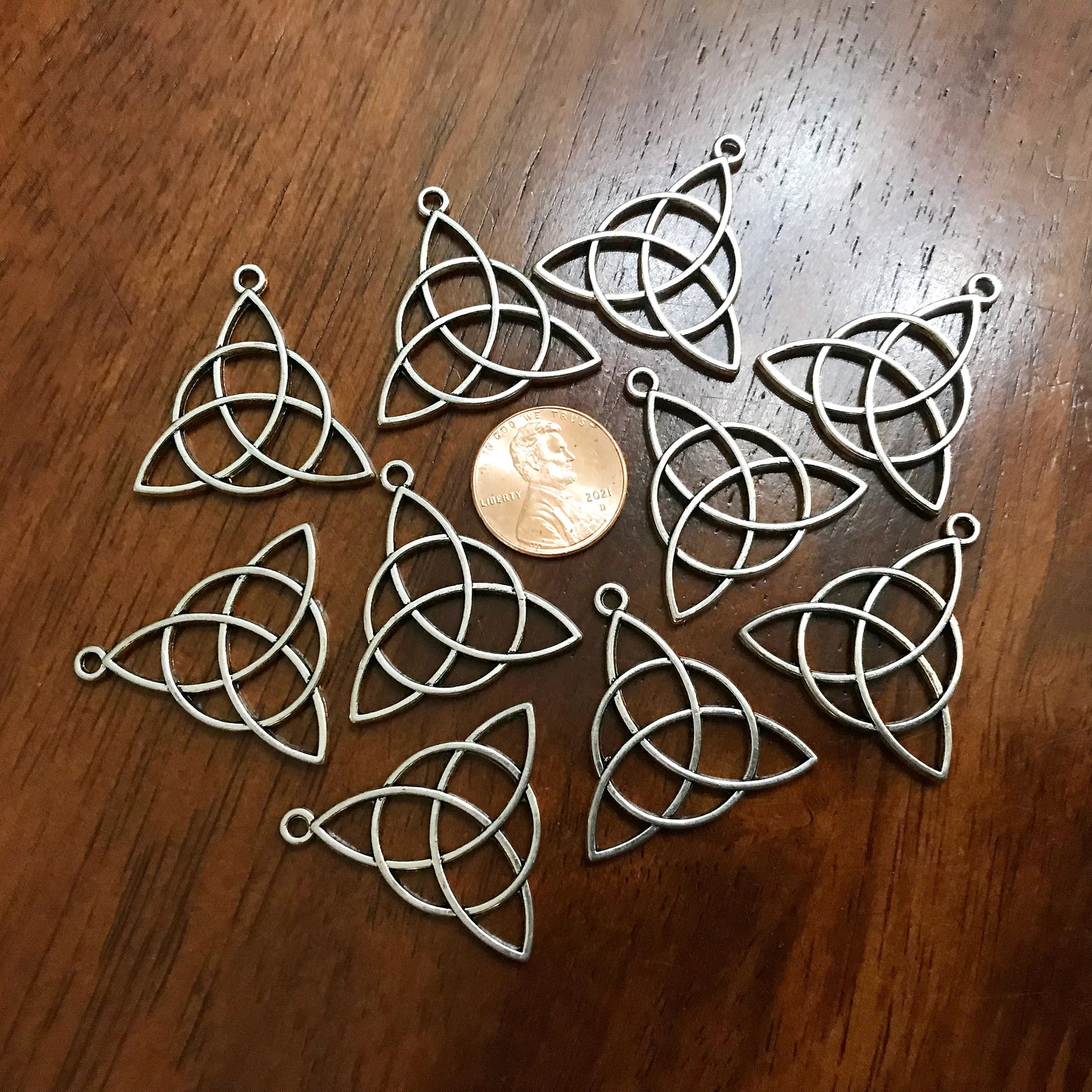 10pcs Celtic Knot Charms, Large Trinity Knot Charms, Triquetra Charms, Dull Silver Tone Infinity Knot Charms, Celtic Knot Pendants, Findings