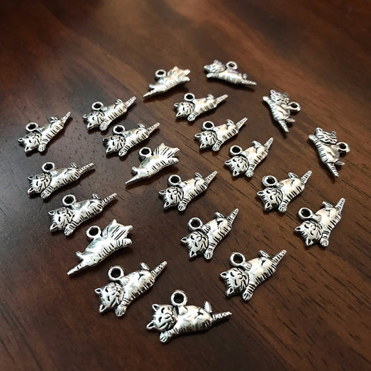 20pcs, Cat Charms, Antique Silver Cat Charms, 3D Cat Charms, Kitten Charms, Feline Charms, Kitty Cat Charms, Silver Cat Charms, Findings