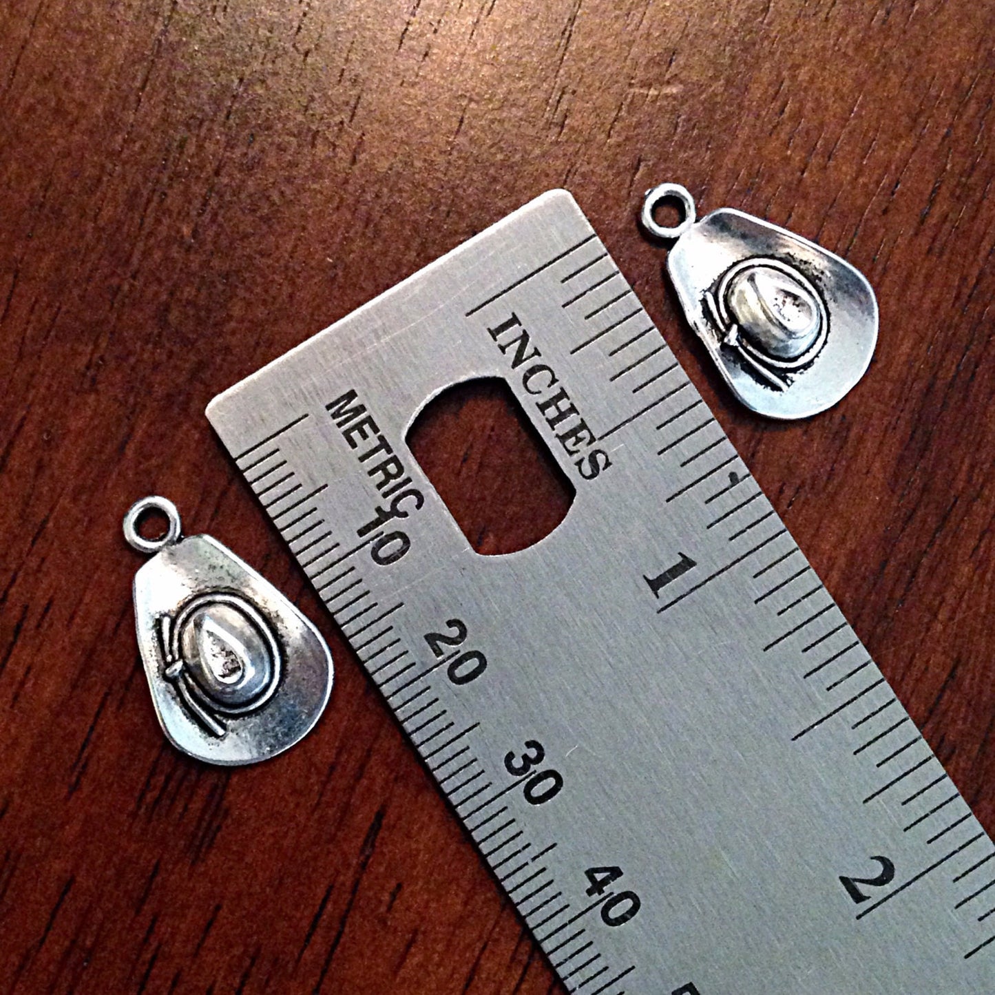 Bulk 20 Cowboy Hat Charms, Antique Silver Charms, Cowboy Hat Charms, Western Charms and Pendants, Craft and Jewelry Supplies, Findings