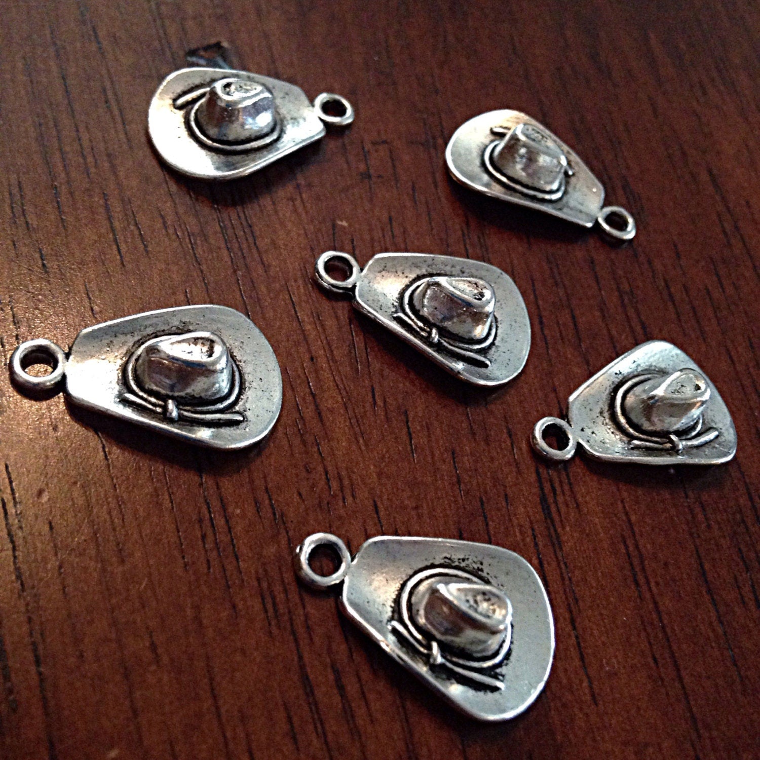 10 Cowboy Hat Charms, Antique Silver Charms, Cowboy Hat Charms, Western Charms and Pendants, Craft and Jewelry Supplies, Findings