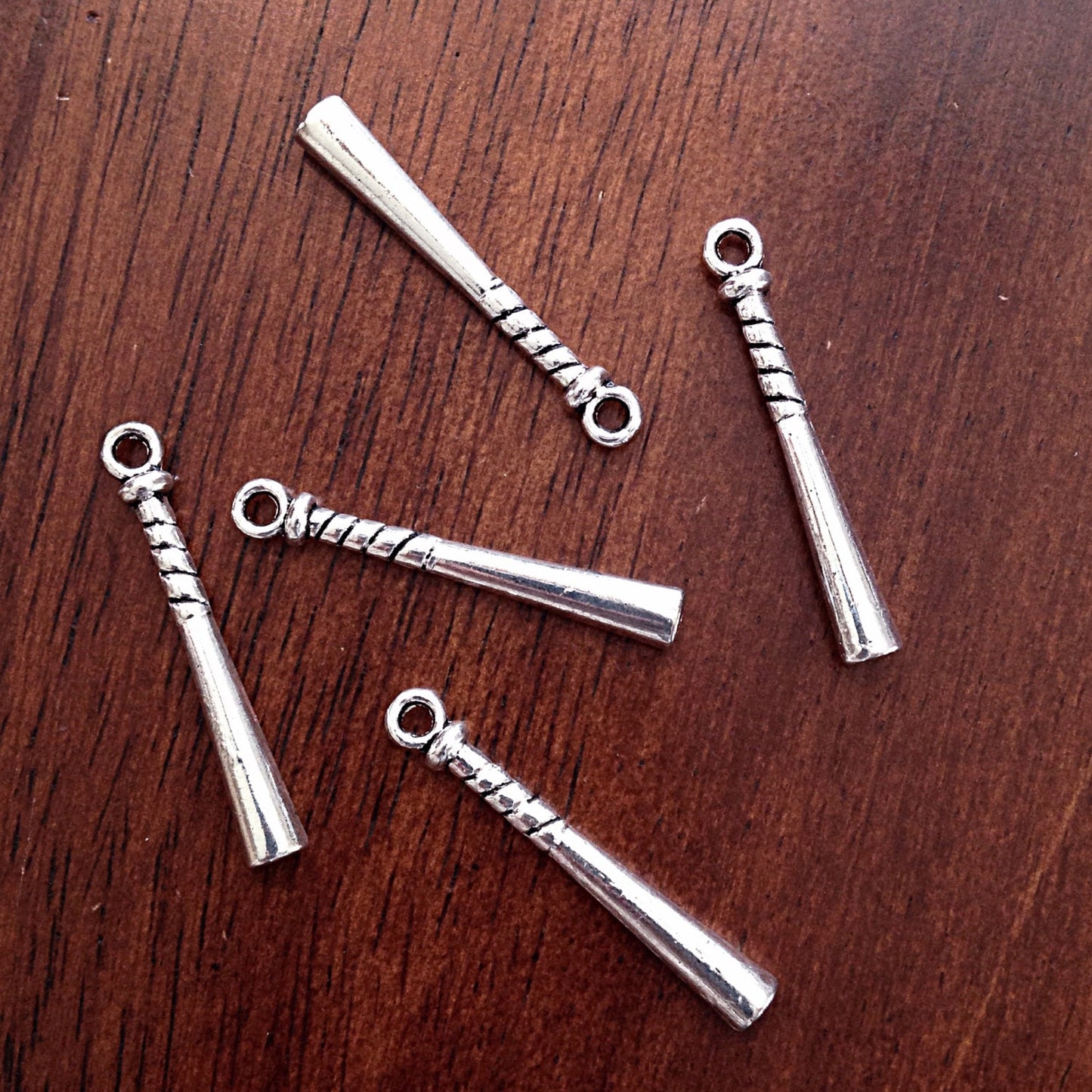 Bulk 20 Baseball Bat Charms, Antique Silver Charms, Double Sidec Bat, 3-D Bat, Baseball Bat Charms, Jewelry and Craft Supplies, Findings