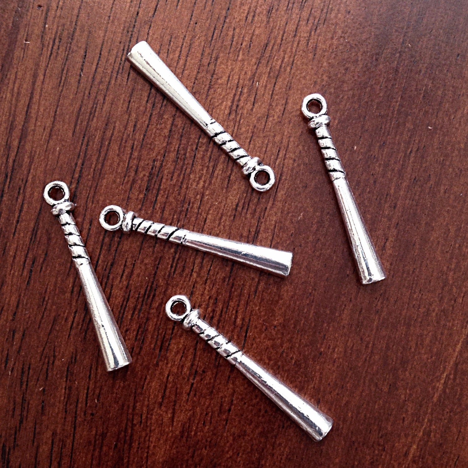 Bulk 20 Baseball Bat Charms, Antique Silver Charms, Double Sidec Bat, 3-D Bat, Baseball Bat Charms, Jewelry and Craft Supplies, Findings