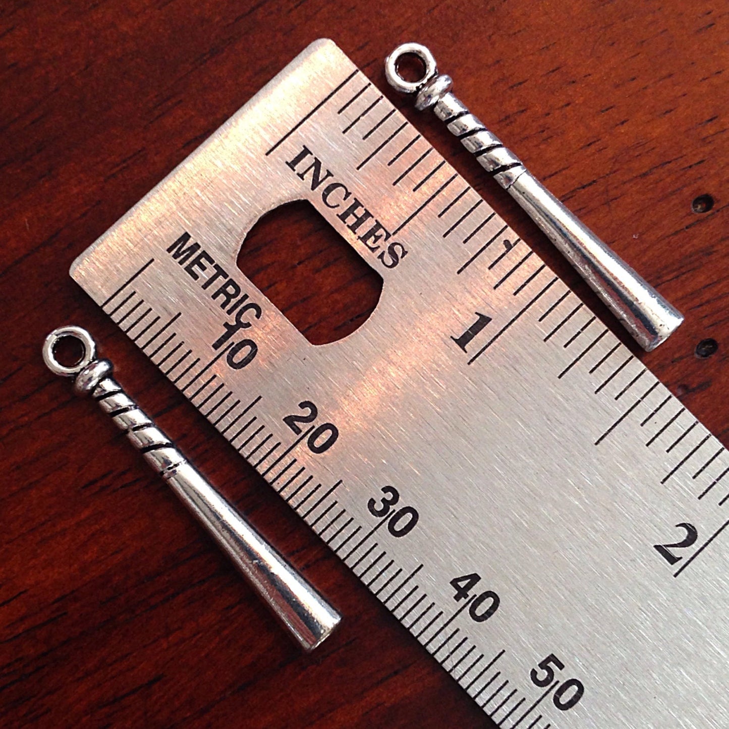Bulk 20 Baseball Bat Charms, Antique Silver Charms, Double Sidec Bat, 3-D Bat, Baseball Bat Charms, Jewelry and Craft Supplies, Findings