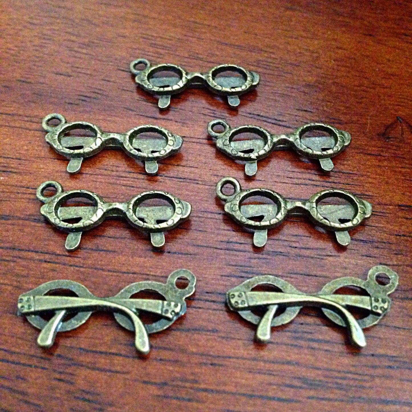 Bulk 20 Sunglasses Charms, Bronze Charms, Eye Glasses Charms, Double Sided Charms, 3D Charms, Findings, Craft and Jewelry Supplies