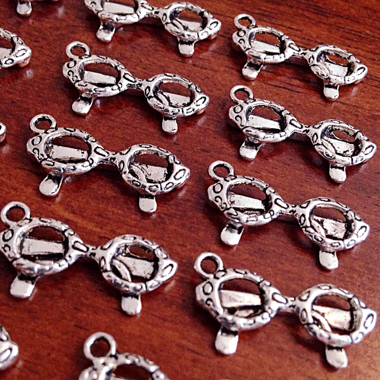 Bulk 20 Sunglasses Charms, Silver Charms, Eye Glasses Charms, Double Sided Charms, 3D Charms, Findings, Craft and Jewelry Supplies