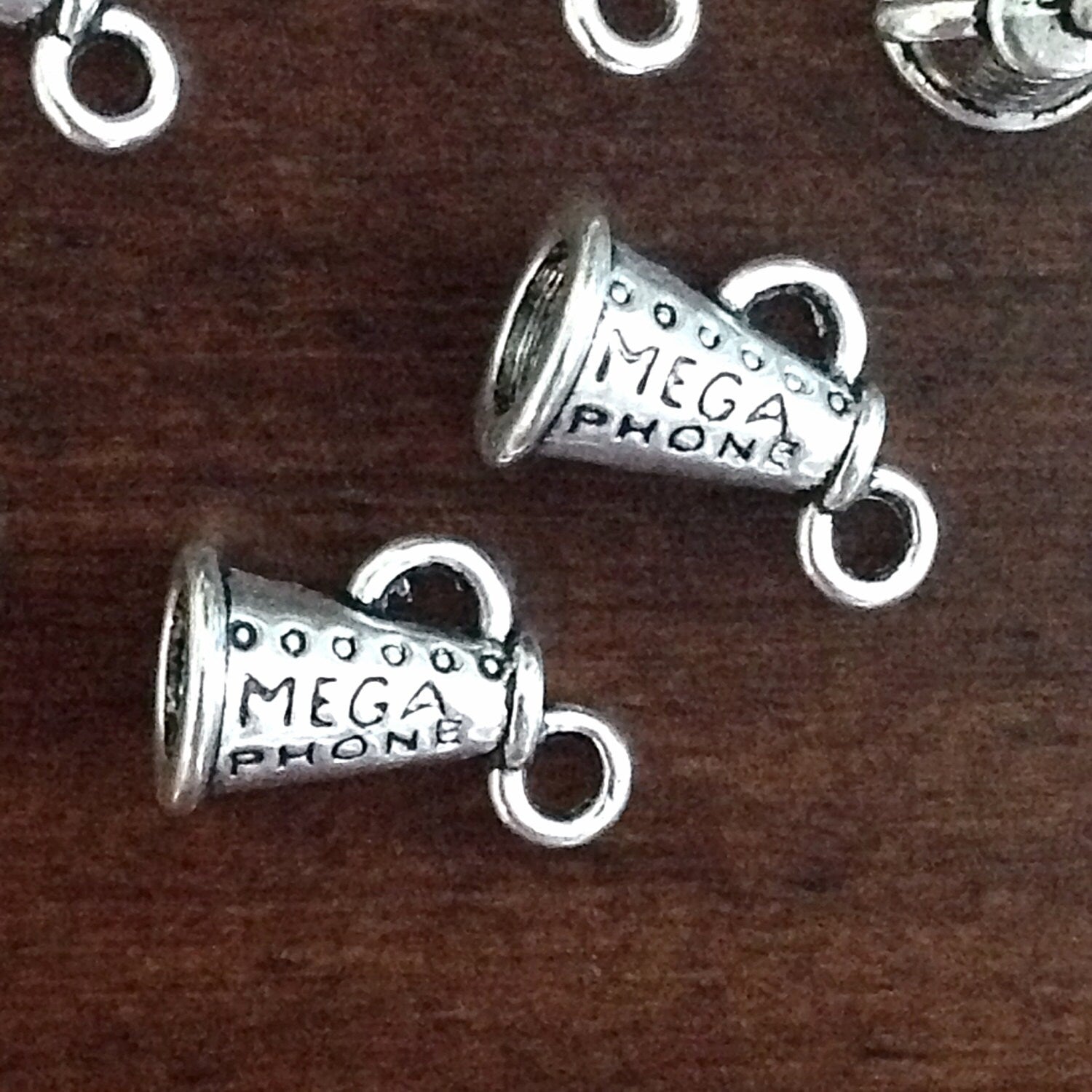 25pcs, Megaphone Charms, Mega Phone Charms, Cheerleader Charms, Megaphones, Cheer Charms, 3-D Charms, Findings, Craft and Jewelry Supplies