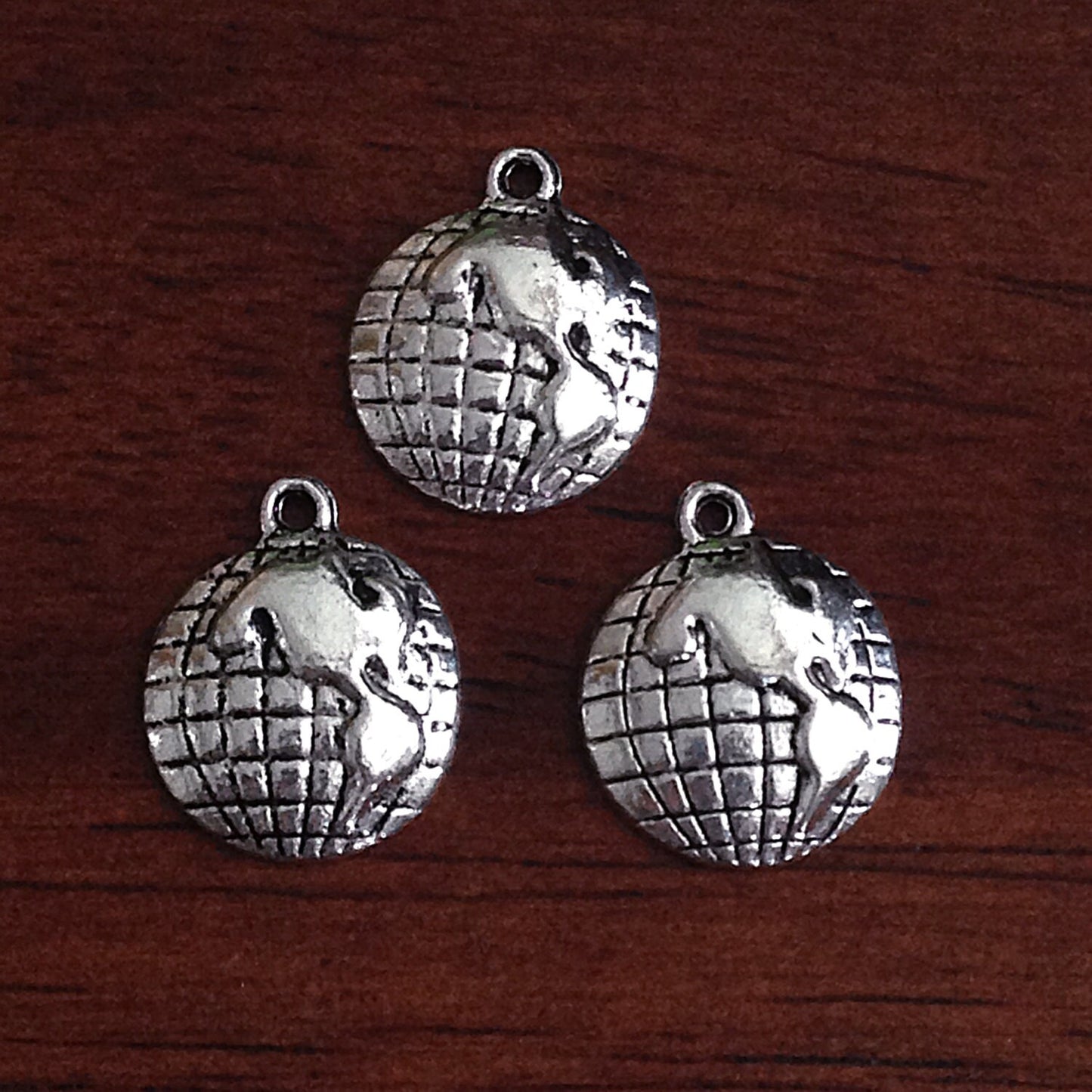 Bulk 25 Globe Charms, Antique Silver Globe Charms, Planet Charms, World Charms, Earth Charm, Jewelry and Crfat Supplies, Findings