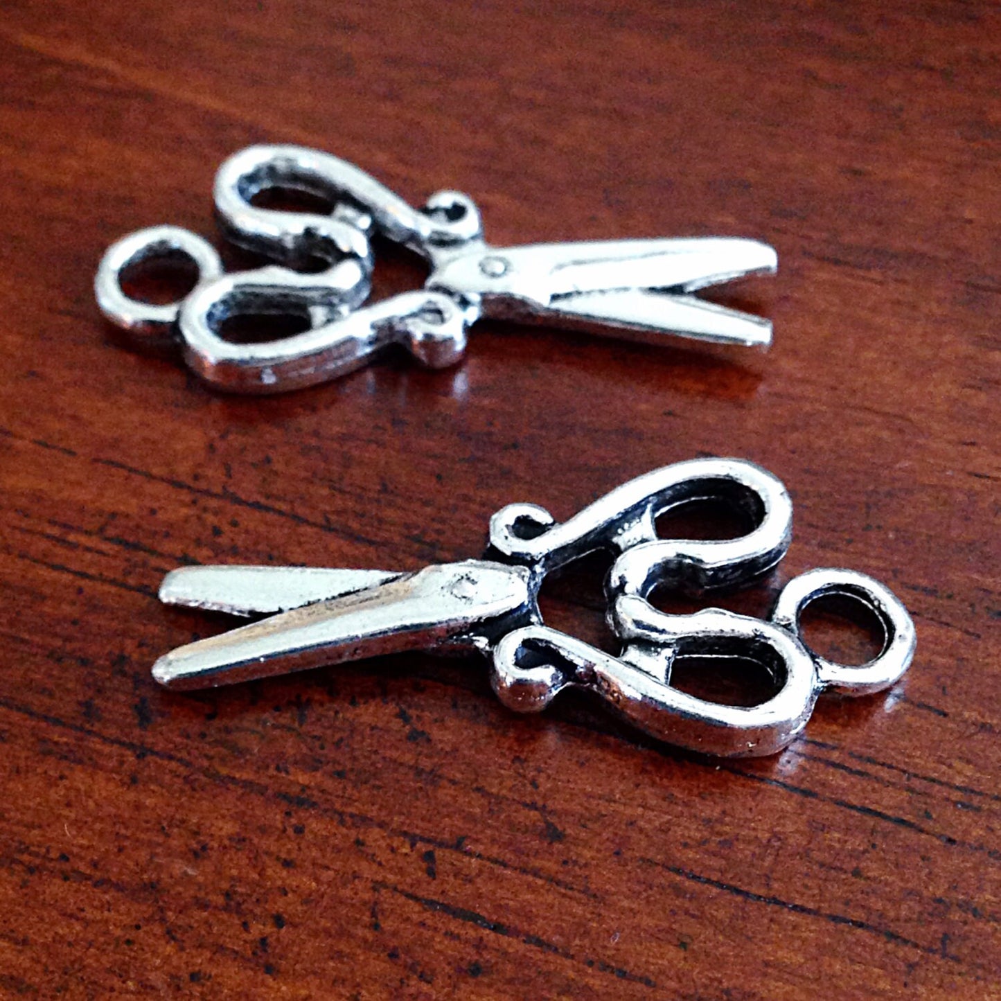 20 Scissors Charms, Charms Bulk, Charms, Silver Scissors, Sewings Charms, Scissors Charms, Findings, Jewelry and Craft Supplies