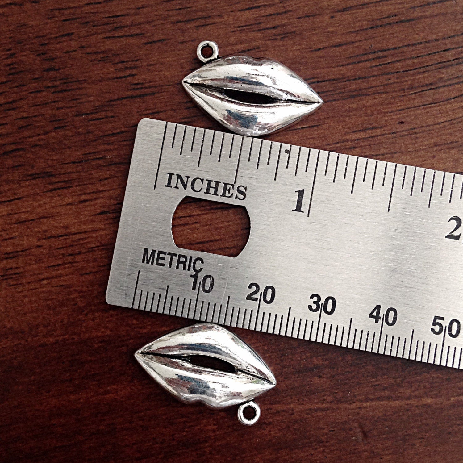 12pcs, Lips Charms, Antique Silver Lips Charms, Silver Lips Charms, Valentine Charms, Kissing Charms, Jewelry and Craft Supplies, Findings