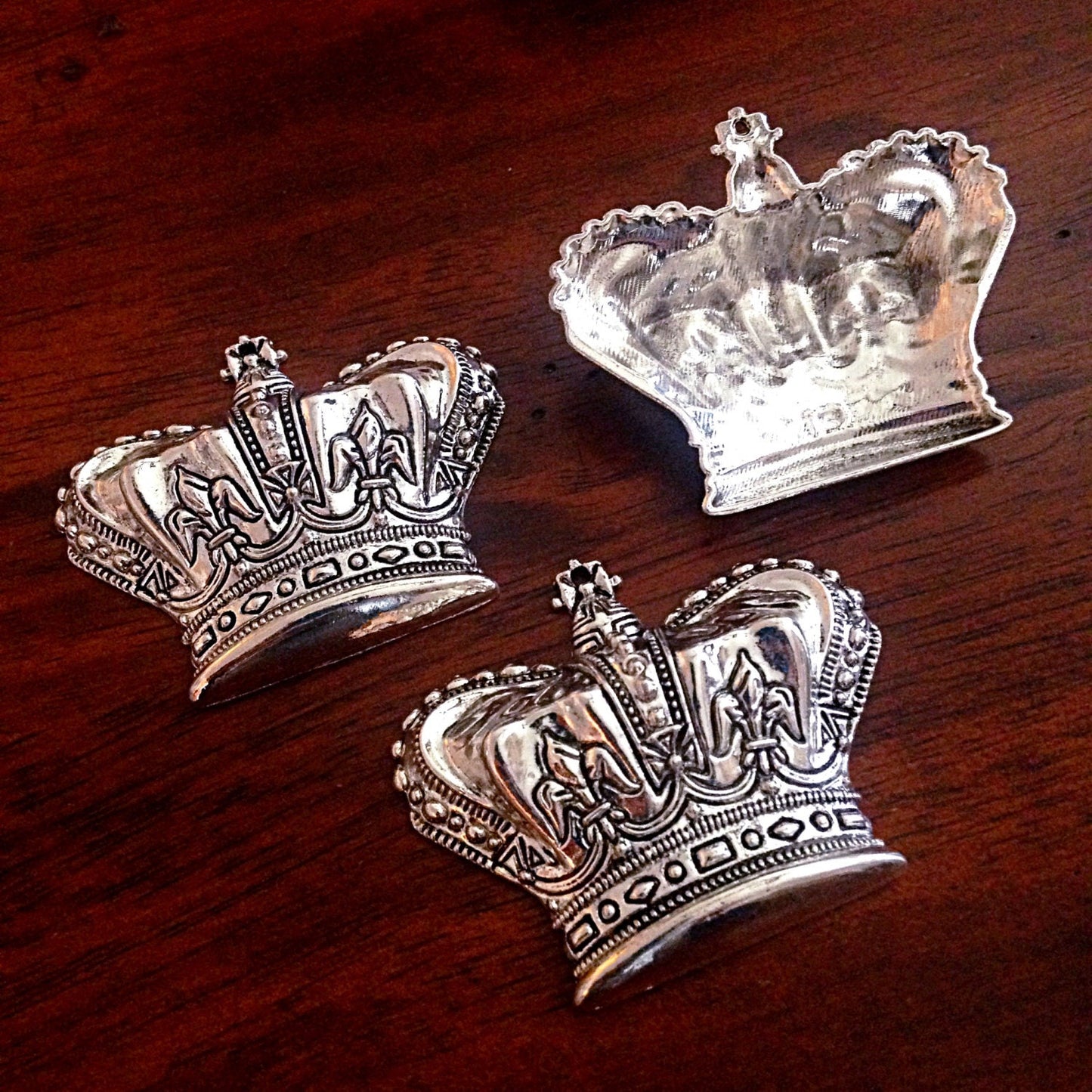 3 Crown Pendants, Large Crown Charms, Princess Crown, Antique Silver Pendants, Silver Crown Charms, Silver Crown Pendants, Findings