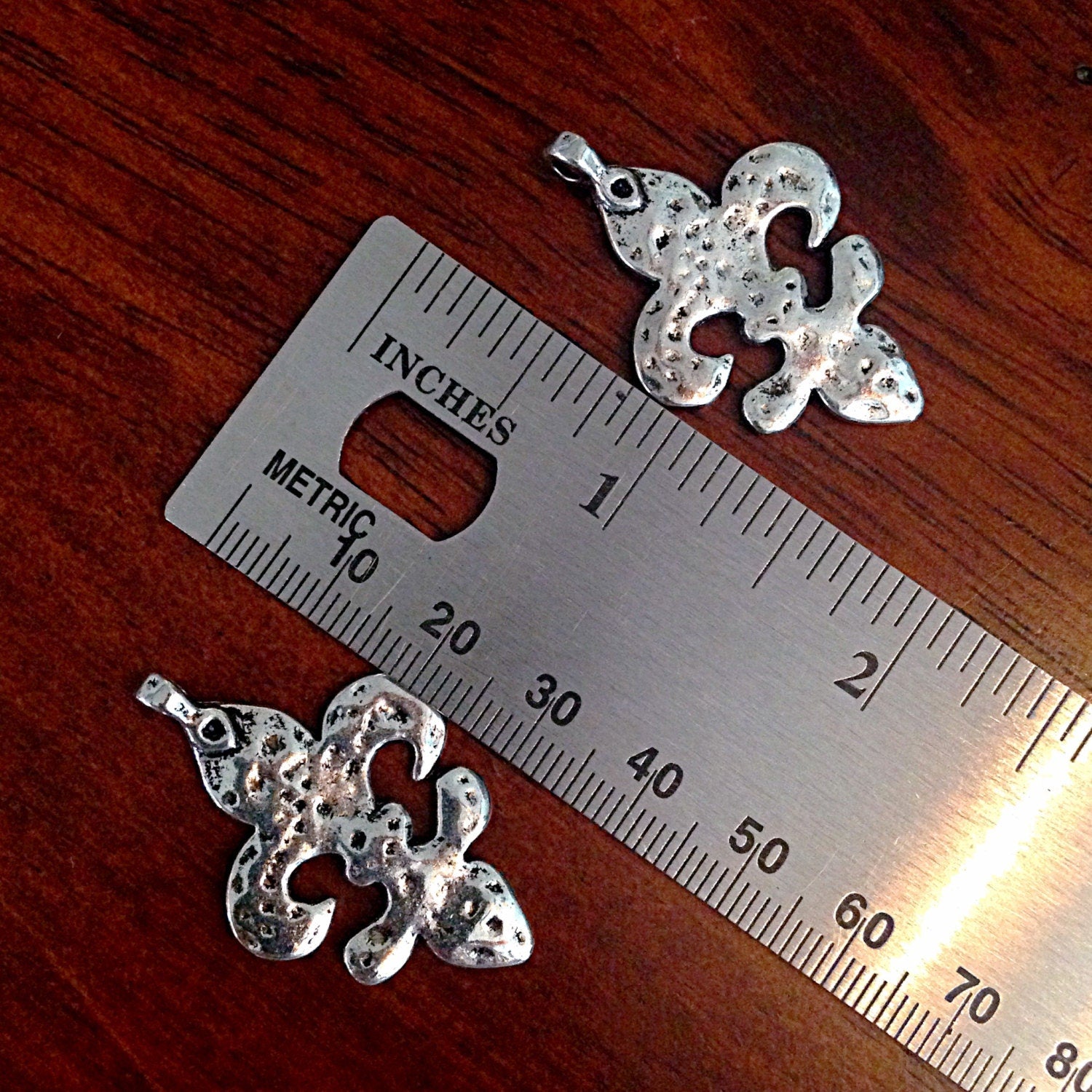 Bulk 8 Fleur De Lis Charms, Antique Silver Charms, Double Sided Charms, Large Mardi Gras Charms, Findings, Crafting and Jewelry Supplies