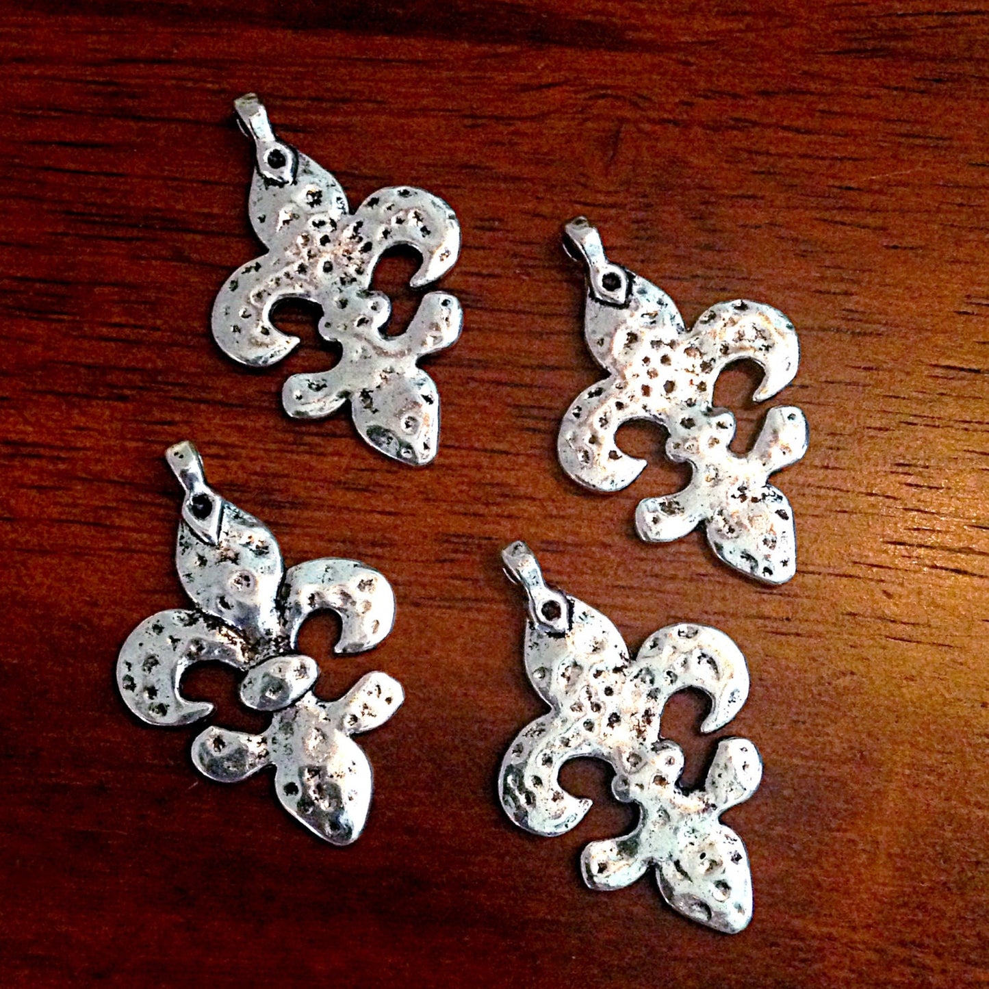 Bulk 8 Fleur De Lis Charms, Antique Silver Charms, Double Sided Charms, Large Mardi Gras Charms, Findings, Crafting and Jewelry Supplies