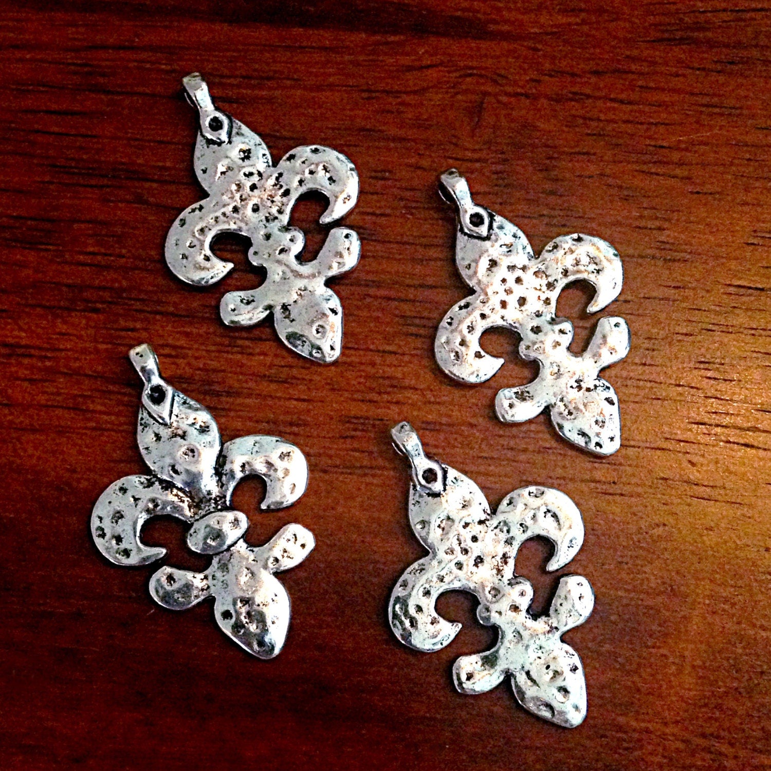 Bulk 8 Fleur De Lis Charms, Antique Silver Charms, Double Sided Charms, Large Mardi Gras Charms, Findings, Crafting and Jewelry Supplies