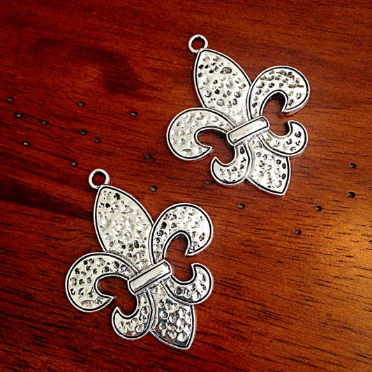 2 Large Fleur De Lis Pendants, Antique Silver Charms, New Orleans Saints Charms, Mardi Gras Charms, Findings, Crafting and Jewelry Supplies