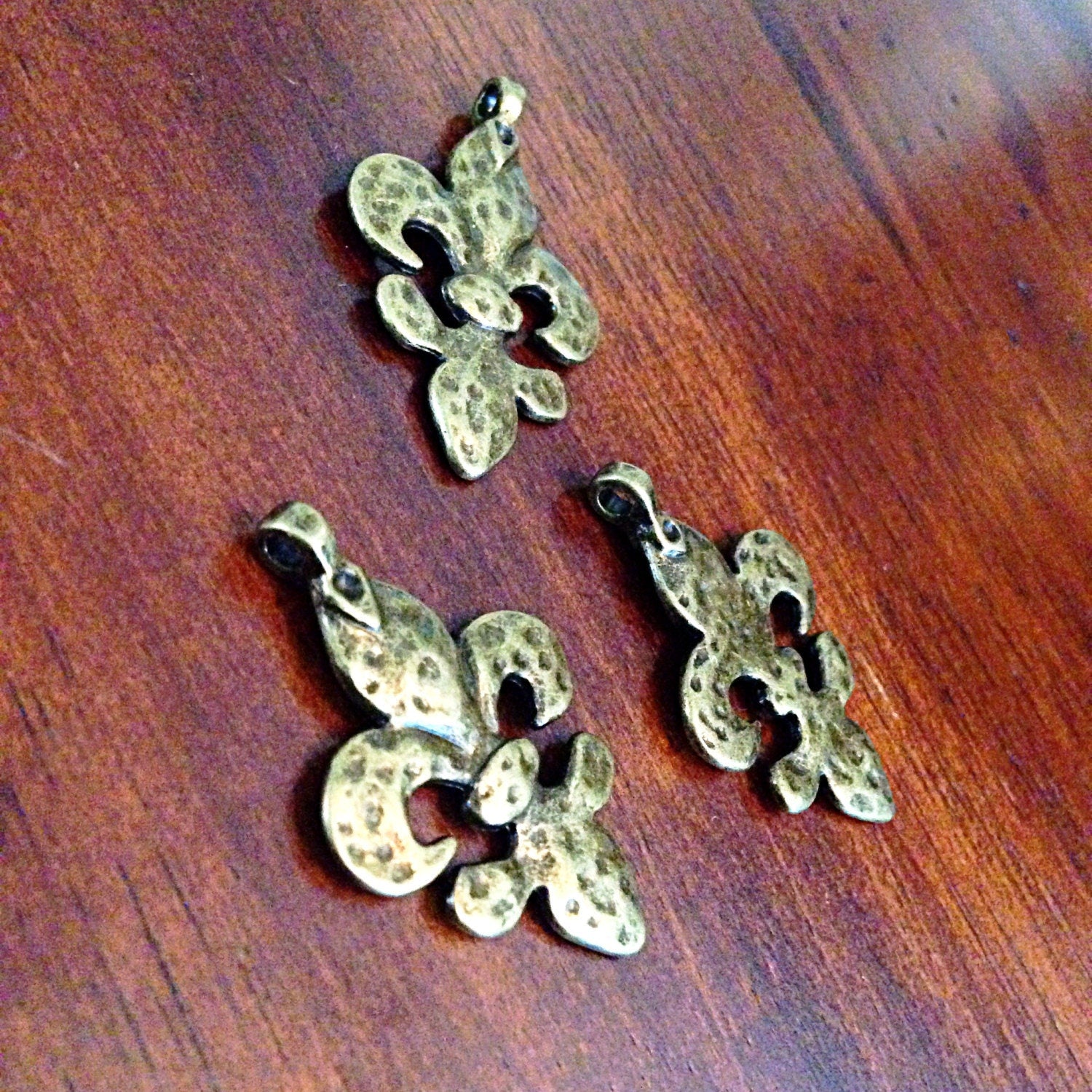 Bulk 8 Fleur De Lis Charms, Antique Bronze Charms, Double Sided Charms, Mardi Gras Charms, Findings, Crafting and Jewelry Supplies