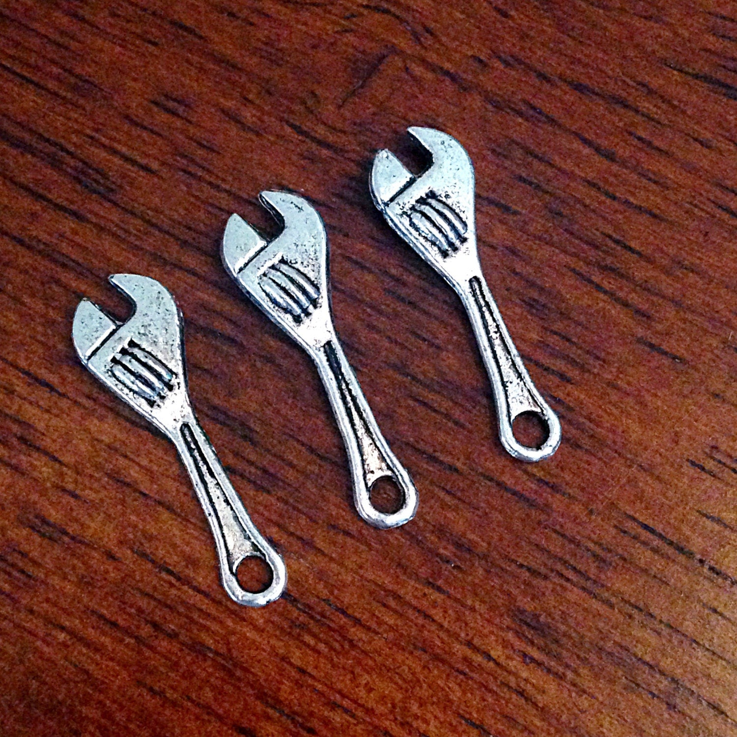 Bulk 25 Wrench Charms, Antique Silver Charms, Wrench Charms, Tools Charms, Hand Tools Charms, Findings, Jewelry and Craft Supplies