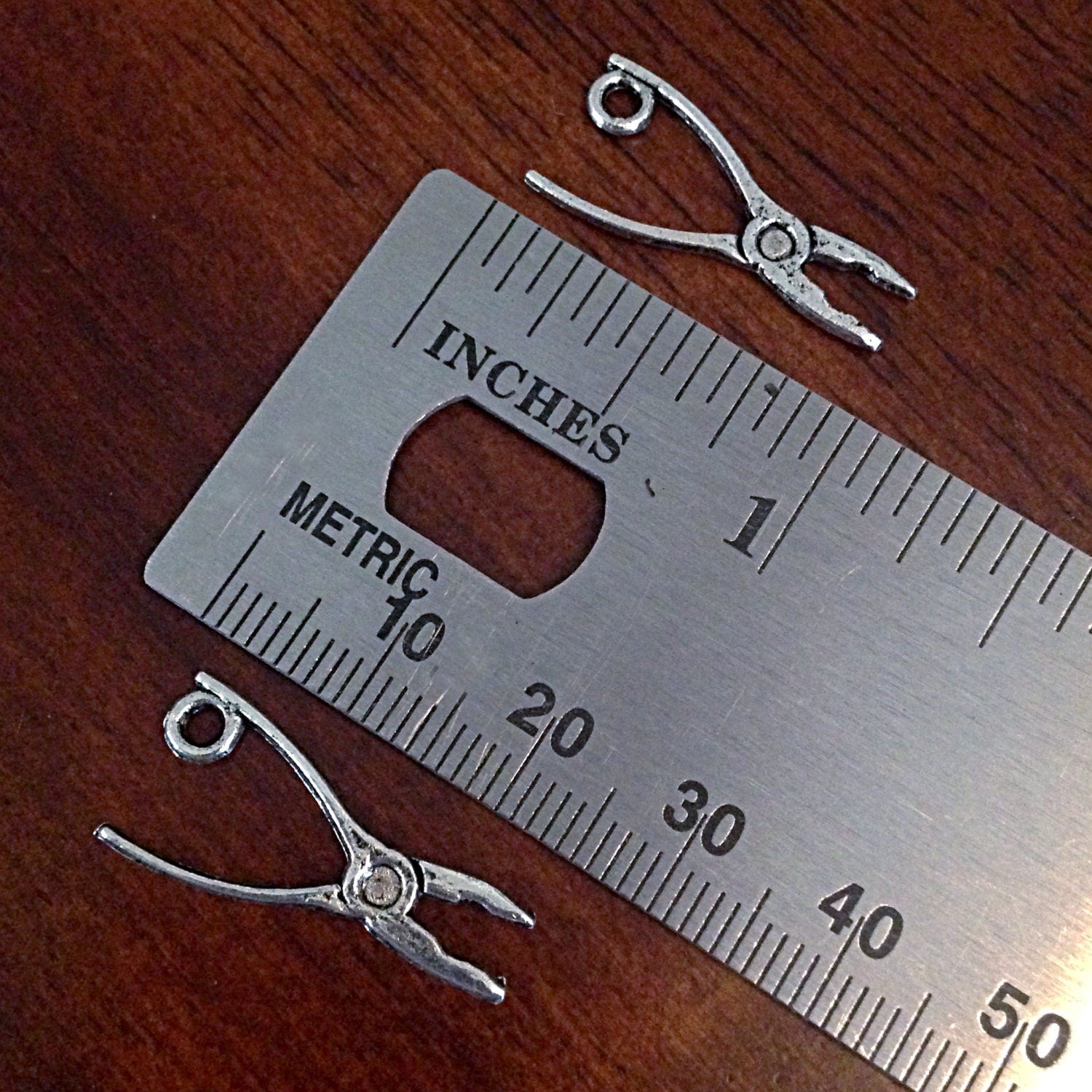 Pliers Charms, 25pcs, Antique Silver Charms, Pliers, Tools Charms, Pair of Pliers, Hand Tools Charms, Findings, Jewelry and Craft Supplies