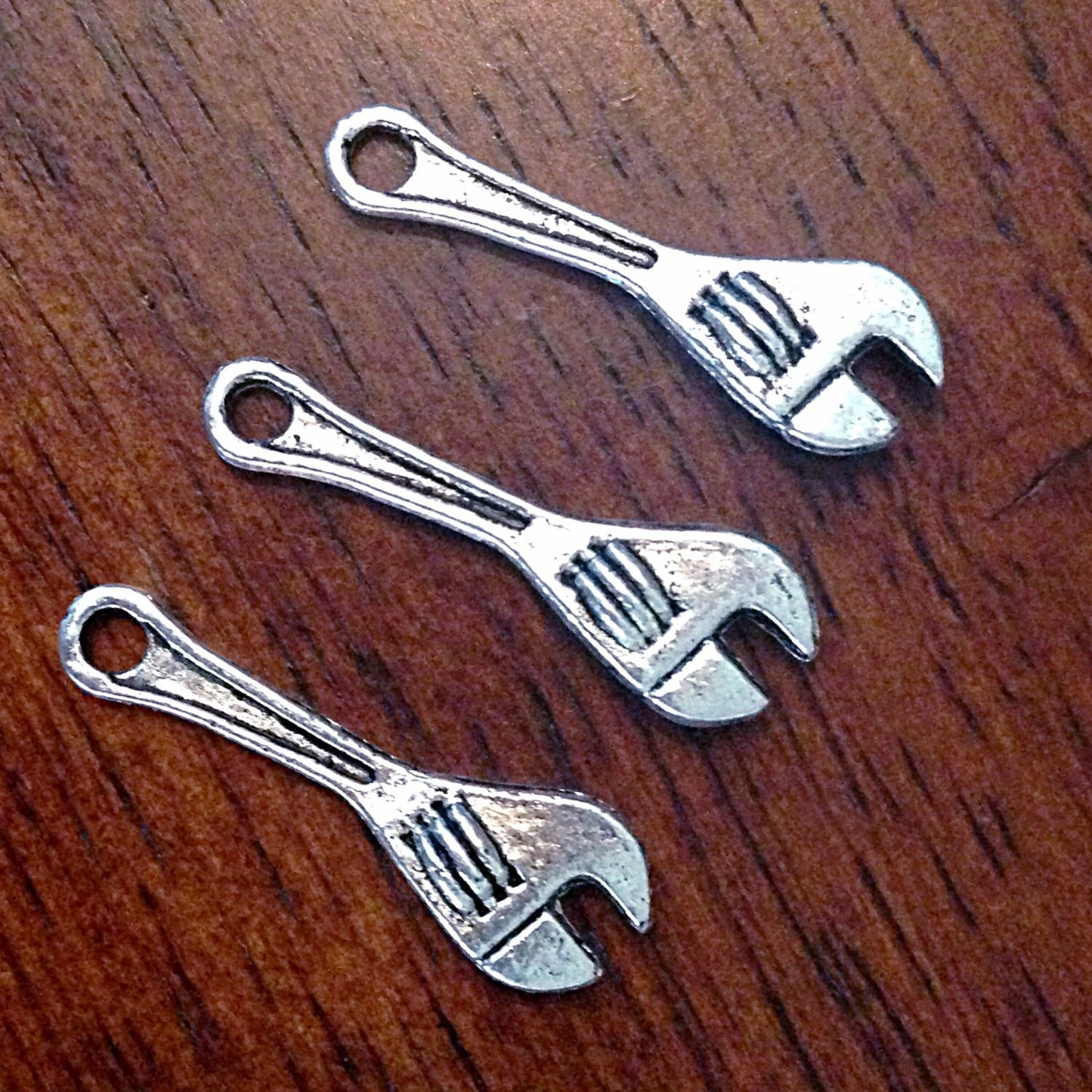 Bulk 25 Wrench Charms, Antique Silver Charms, Wrench Charms, Tools Charms, Hand Tools Charms, Findings, Jewelry and Craft Supplies