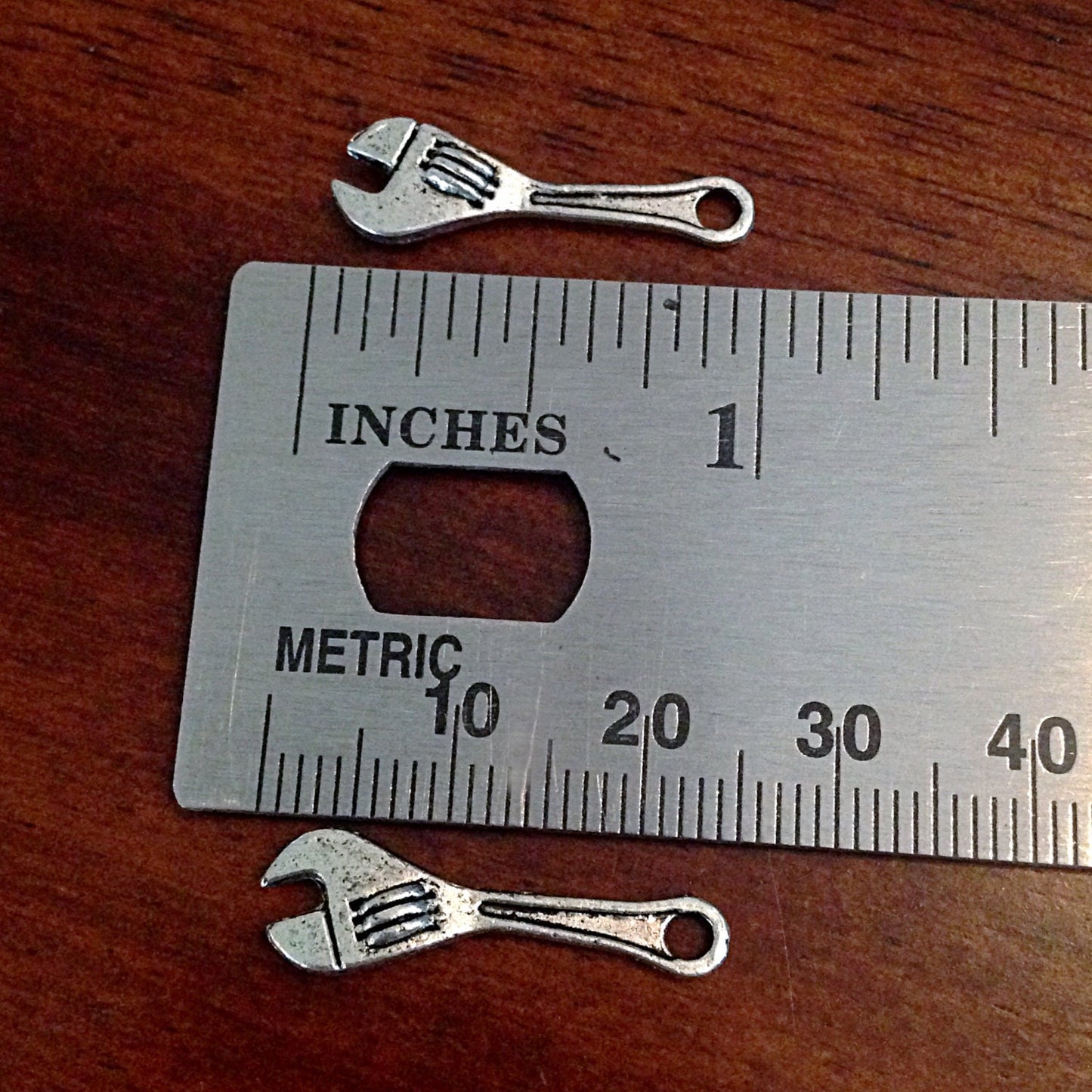 Bulk 25 Wrench Charms, Antique Silver Charms, Wrench Charms, Tools Charms, Hand Tools Charms, Findings, Jewelry and Craft Supplies