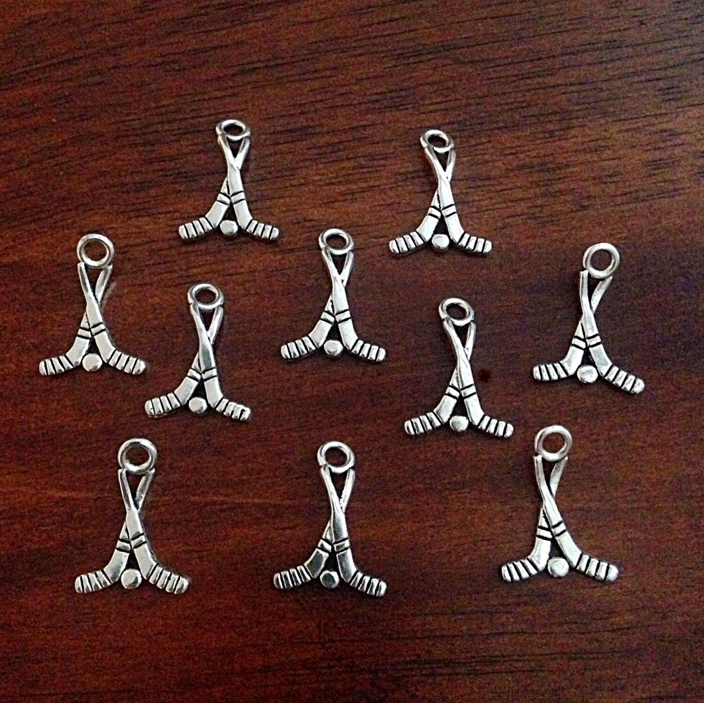 20 Hockey Stick Charms, Antique Silver Hockey Sticks, Hockey Skates, Puck Charms, Hockey Charms, Craft and Jewelry Supplies, Findings