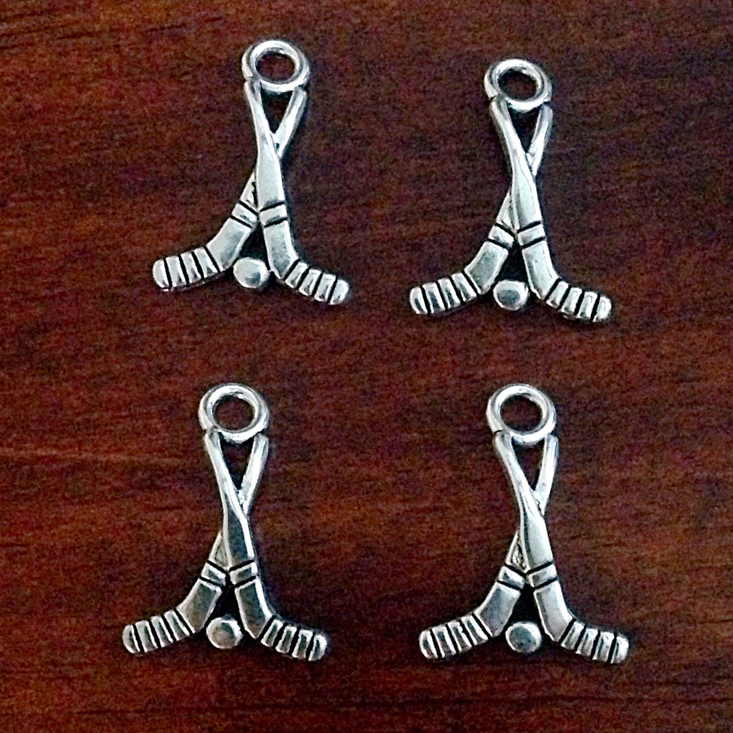 20 Hockey Stick Charms, Antique Silver Hockey Sticks, Hockey Skates, Puck Charms, Hockey Charms, Craft and Jewelry Supplies, Findings