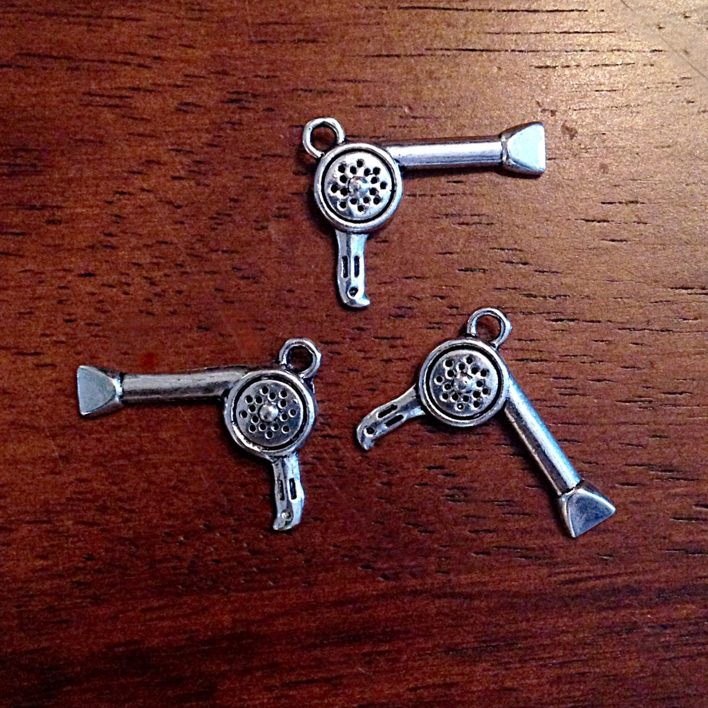 10 Hair Dryer Charms, Antique Silver Charms, Hair Dryer, Blow Dryer Charms, Hair Dresser Charms, Findings, Jewelry and Craft Supplies