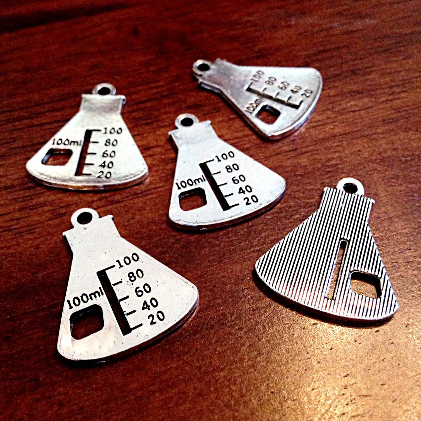 Bulk 15 Beaker Pendants, Antique Silver Charms, Beaker Charms, Chemistry Charms, Science Charms, Finding, Charm, Craft and Jewelry Supplies