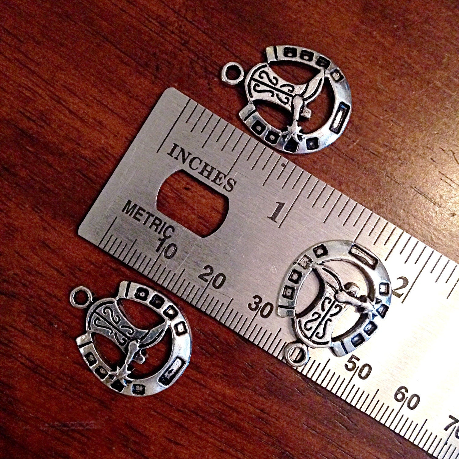 Bulk 20 Silver Horseshoe Charms, Antique Silver Charms, Horse Charms, Western Charms, Horseshoe, Craft and Jewelry Supplies, Findings