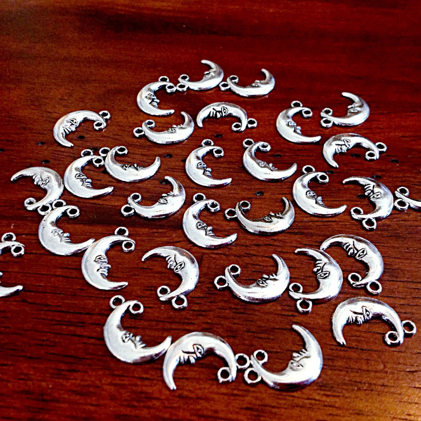25pcs Crescent Moon Charms, Silver Moon Charms, Moon Charm, Moon Jewelry, Baby Charms, Moon Pendants, Jewelry and Craft Supplies, Findings
