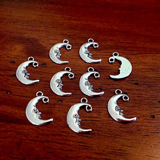 25pcs Crescent Moon Charms, Silver Moon Charms, Moon Charm, Moon Jewelry, Baby Charms, Moon Pendants, Jewelry and Craft Supplies, Findings