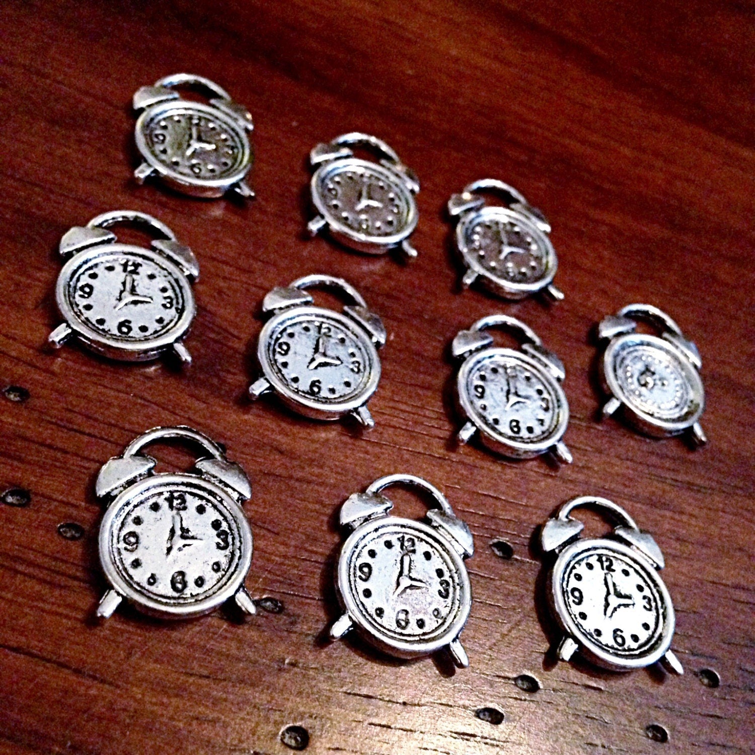 Bulk 25 Clock Charms, Antique Silver Charms, Silver Clock Charms Almarm Clock Charms, Travel Charms, Findings, Crafts and Jewelry Supplies