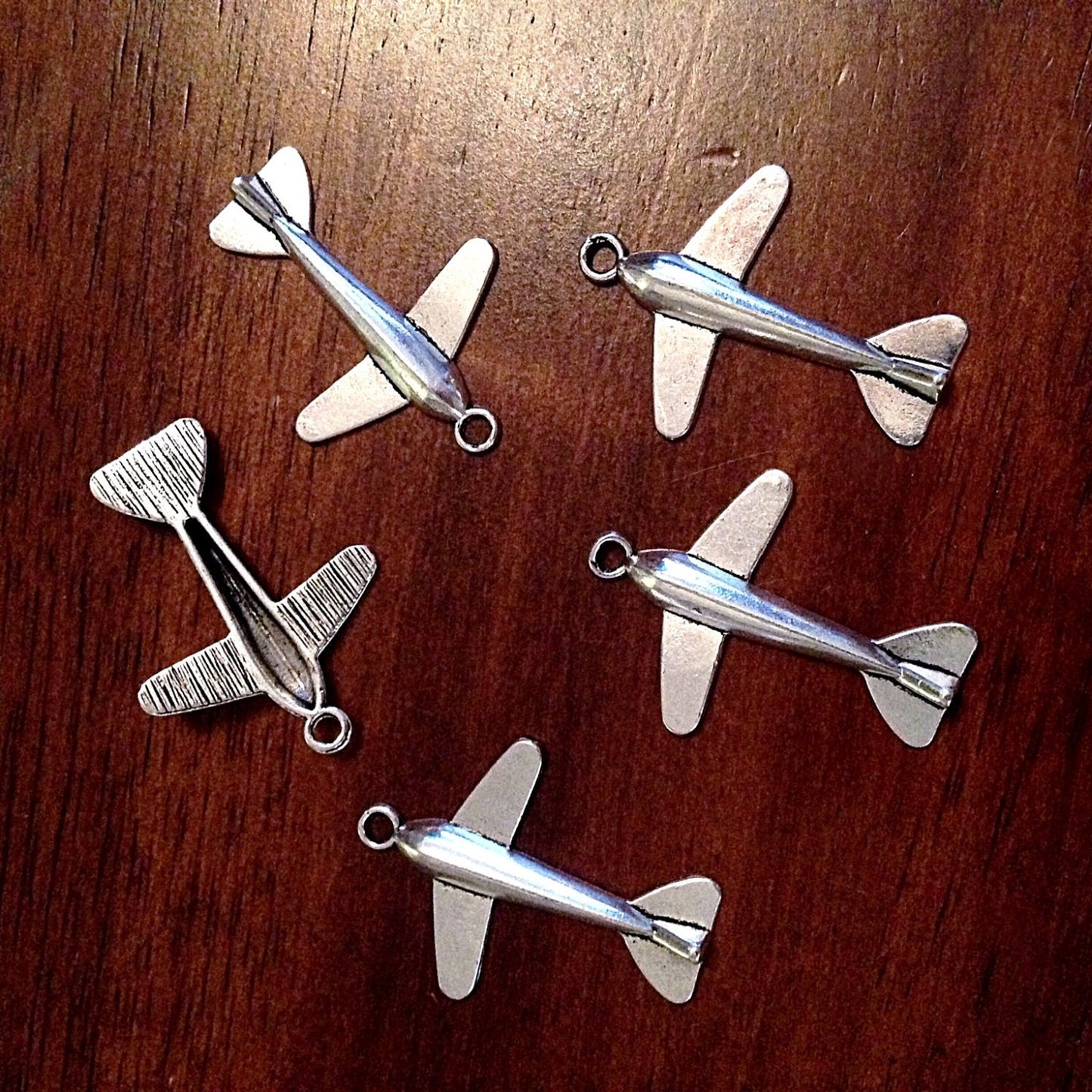 5 Airplane Charms, Antique Silver Charms, Airplane Pendants, 3D Airplane, Silver Airplane Charms, Craft and Jewelry Supplies, Findings